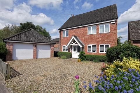 Ditchingham Dam, Bungay 3 bed detached house for sale