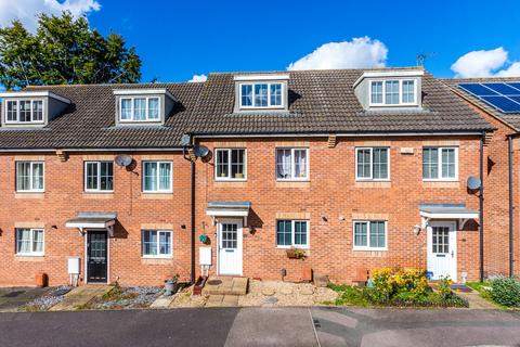 Jubilee Gardens, Rushden NN10 3 bed terraced house for sale