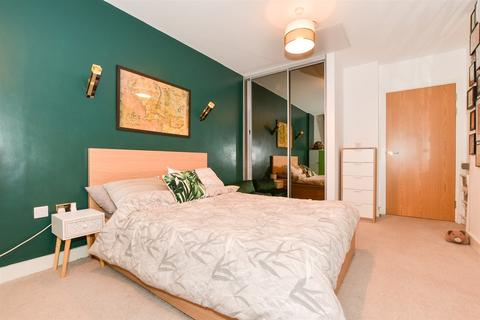 Marketfield Way, Redhill, Surrey 1 bed apartment for sale