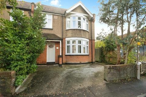 Burland Road, Brentwood, CM15 4 bed end of terrace house for sale