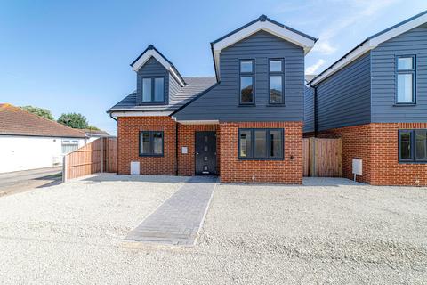 Fairway Close, St. Marys Bay, TN29 3 bed detached house for sale