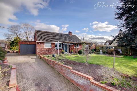 4 bedroom detached bungalow for sale