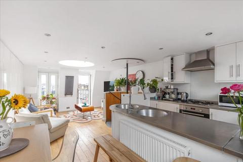 Lillie Road, Fulham, SW6 2 bed apartment for sale