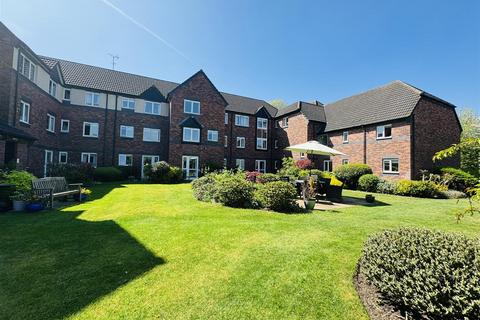 Brielen Court, Radcliffe on Trent... 1 bed apartment for sale