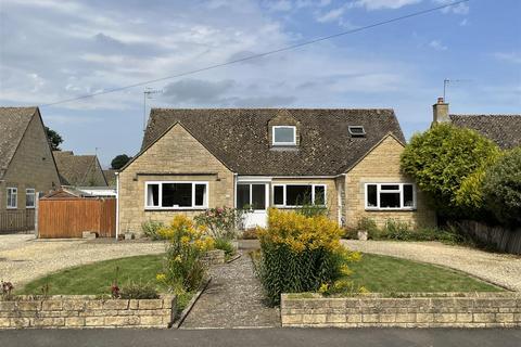 4 bedroom detached bungalow for sale