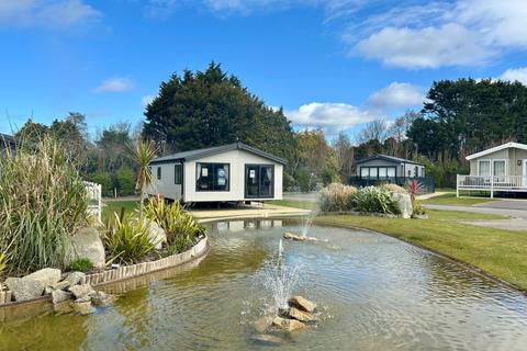 Oyster Bay Coastal and Country Retreat 2 bed park home for sale