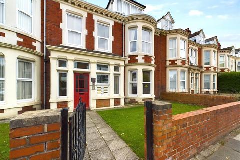 Marine Avenue, Whitley Bay 1 bed apartment for sale
