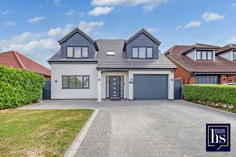 Great Berry Lane, Langdon Hills SS16 4 bed detached house for sale