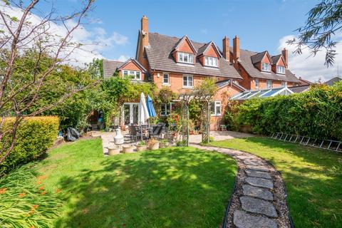 Bow Lane, Bowdon, Altrincham 4 bed semi