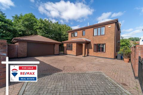 4 bedroom detached house for sale