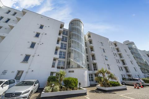 Barrier Point Road, London 2 bed apartment for sale