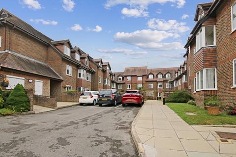 Portland Road, East Grinstead, RH19 1 bed retirement property for sale