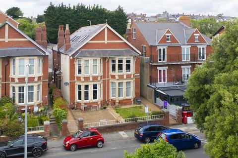 The Parade, Barry 4 bed semi