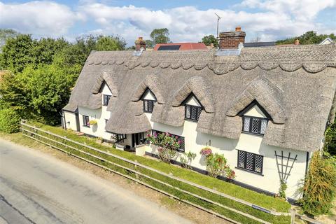 Wyverstone Road, Bacton 4 bed detached house for sale