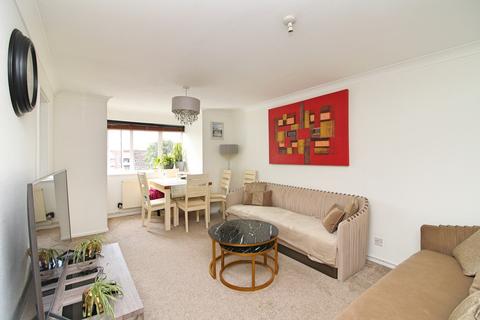 Stevens Court, Ingram Crescent, Hove 2 bed apartment for sale