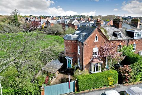 Howell Road, Exeter, Devon, EX4 3 bed semi