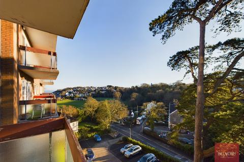 Callencroft Court, Newton, Swansea, SA3 3 bed flat for sale