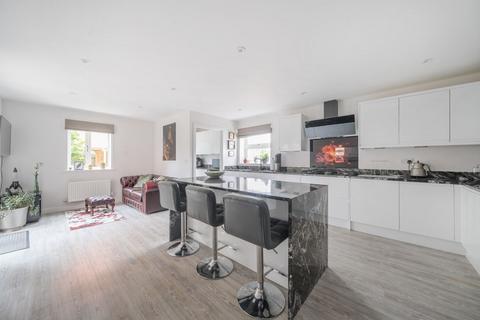Hare Lane, Cranfield, Bedford 4 bed detached house for sale