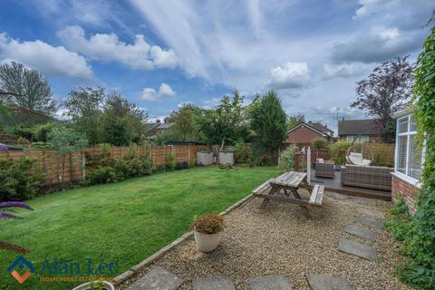 Drummond Way, Macclesfield, SK10 4XJ 3 bed mews for sale