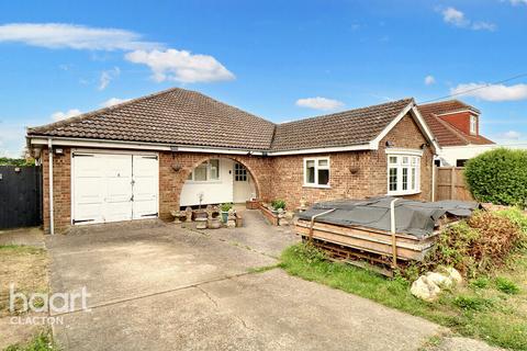 4 bedroom detached bungalow for sale