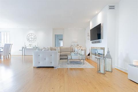 Wick Lane, London 2 bed flat for sale