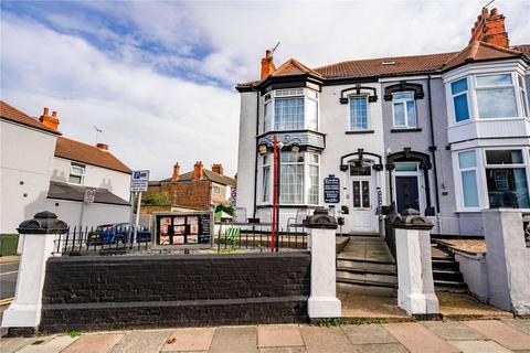 Isaacs Hill, Cleethorpes... 7 bed end of terrace house for sale