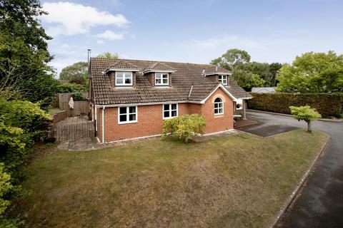 Torrington Place, Kenton, EX6 4 bed detached house for sale
