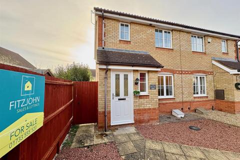 Morris Court, Yaxley 3 bed semi