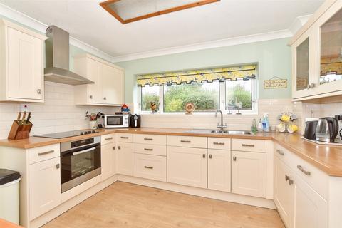 Estridge Way, Tonbridge, Kent 3 bed semi