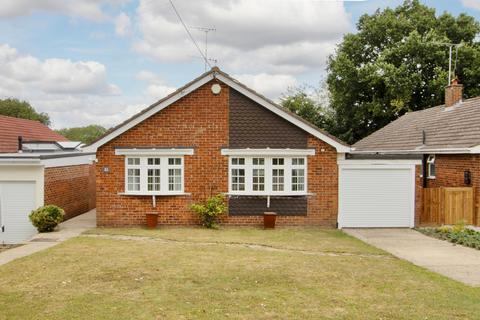 Longfield Avenue, Longfield, Kent, DA3 2 bed bungalow for sale