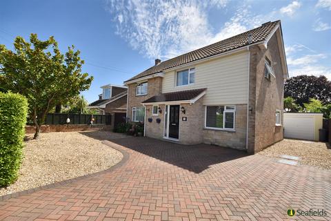 Crossway, Bembridge, PO35 5RE 3 bed detached house for sale