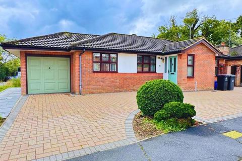 Alexandra Road, Rayleigh 3 bed detached bungalow for sale