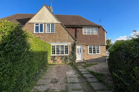 Wellington Gardens, Battle, TN33 3 bed semi