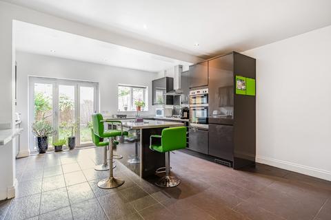 Alston Road, Tooting, London, SW17 3 bed terraced house for sale