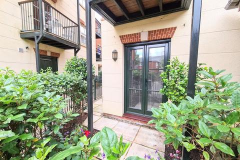 Christchurch Town Centre, BH23 1 bed retirement property for sale