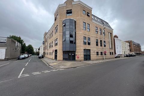 Fitzalan House, Park Road, Gloucester 2 bed flat for sale