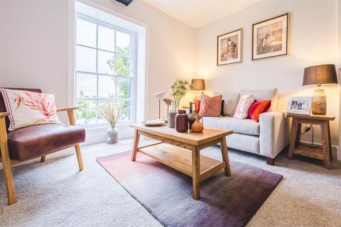 White Hart Mews, The Green, Calne 3 bed terraced house for sale