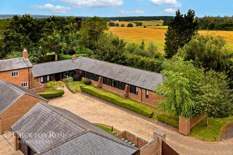 Whaddon Road, Milton Keynes 4 bed barn conversion for sale