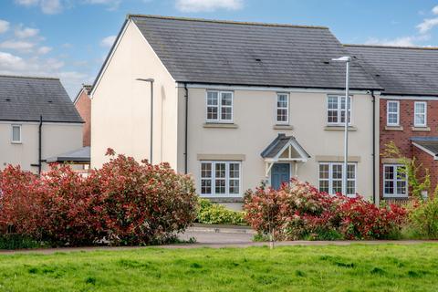 Bathpool 4 bed detached house for sale