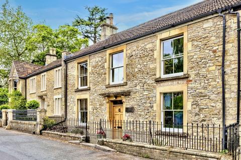 Central Wedmore 4 bed townhouse for sale
