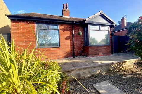 Cross Lane, Newsome, Huddersfield 2 bed detached bungalow for sale