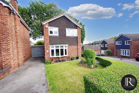 Crestwood Rise, Rugeley WS15 3 bed detached house for sale