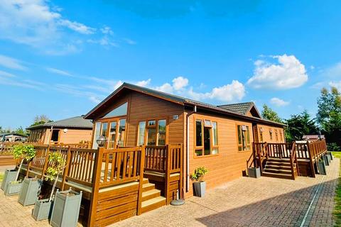 Seaview Avenue, CO5 2 bed lodge for sale