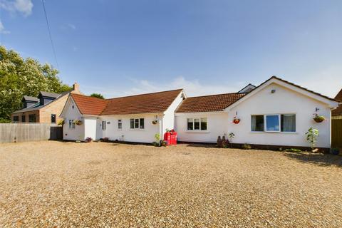 4 bedroom detached bungalow for sale