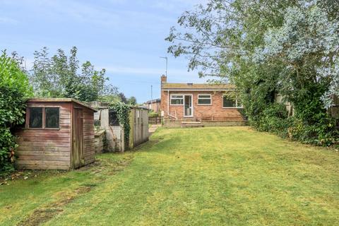 2 bedroom semi-detached bungalow for sale