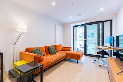 Marco Polo, Docklands, LONDON, E16 2 bed flat for sale