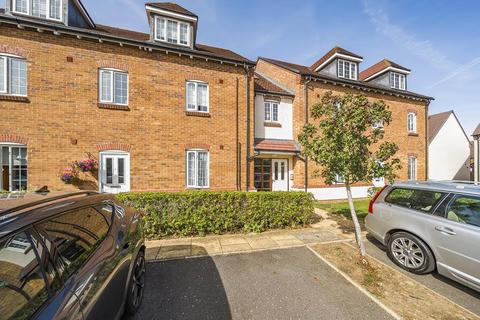 Haddenham,  Buckinghamshire,  HP17 2 bed flat for sale