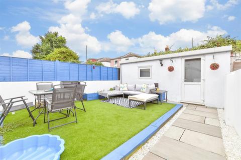 Wadham Road, North End, Portsmouth... 2 bed ground floor flat for sale