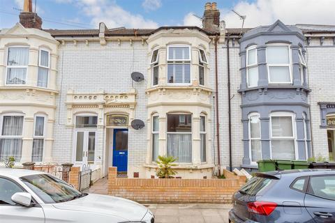 Wadham Road, North End, Portsmouth... 2 bed ground floor flat for sale