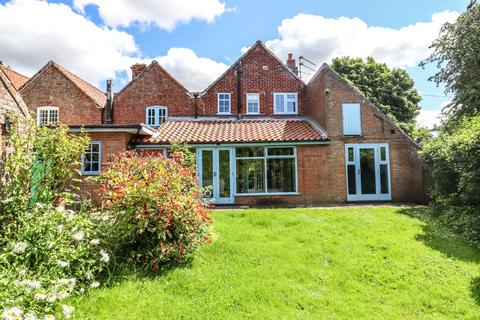 Fulmodestone 4 bed semi